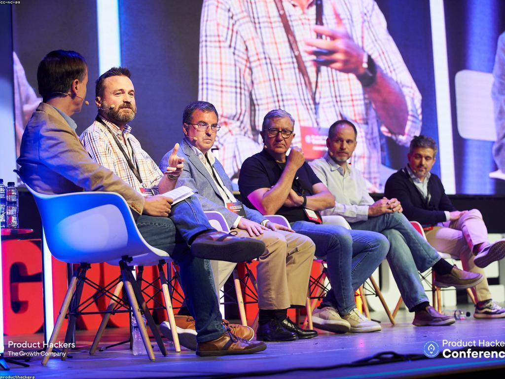 ការប្រកួតស្លត: យុទ្ធសាស្ត្រនិងការផ្សព្វផ្សាយ